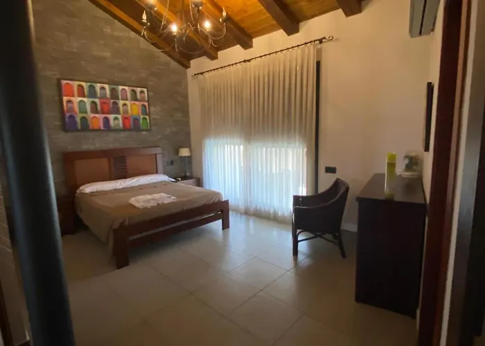 Casa Bajo La Torre